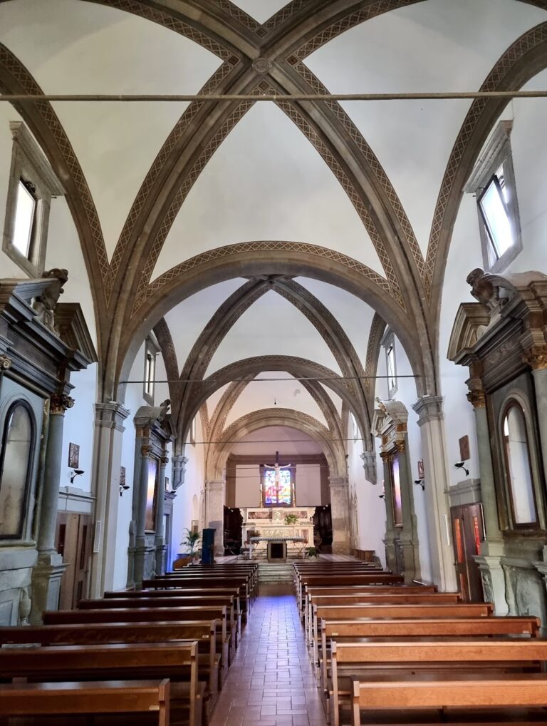 Santa Croce in Fossabanda: A Medieval Church and Monastery in Pisa