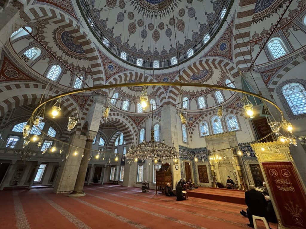 Atik Valide Mosque: An Ottoman Imperial Mosque in Üsküdar 2 Atik Valide Mosque