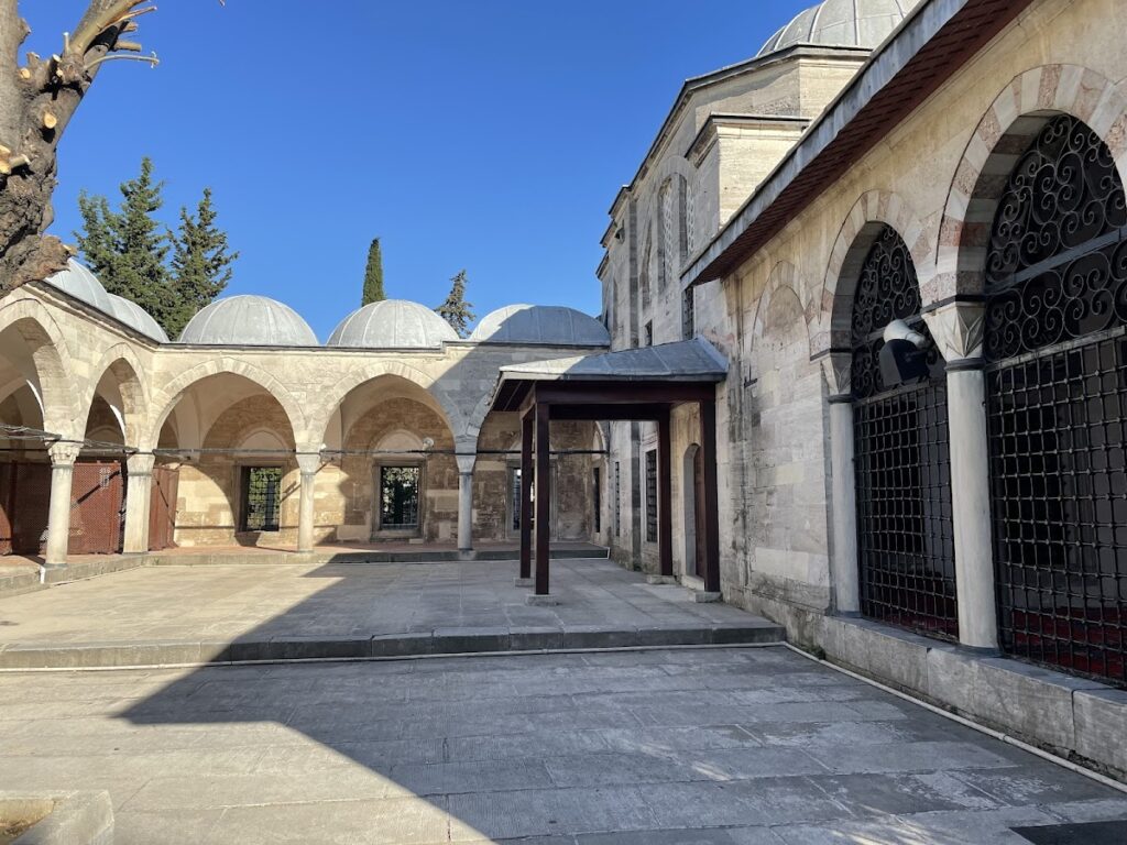 Atik Valide Mosque: An Ottoman Imperial Mosque in Üsküdar 3 Atik Valide Mosque