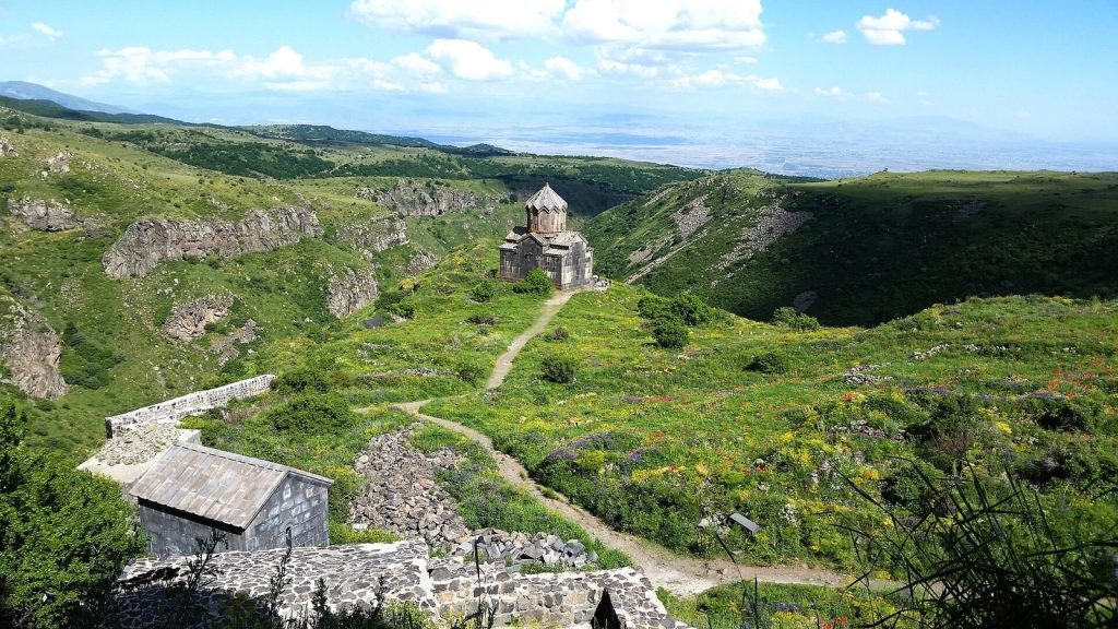 Vahramashen Church: An Eleventh-Century Armenian Church at Amberd 3 Vahramashen Church
