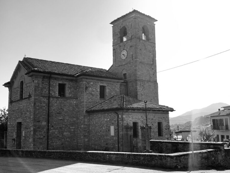 Santo Stefano: Catholic Parish Church in Terenzo, Italy