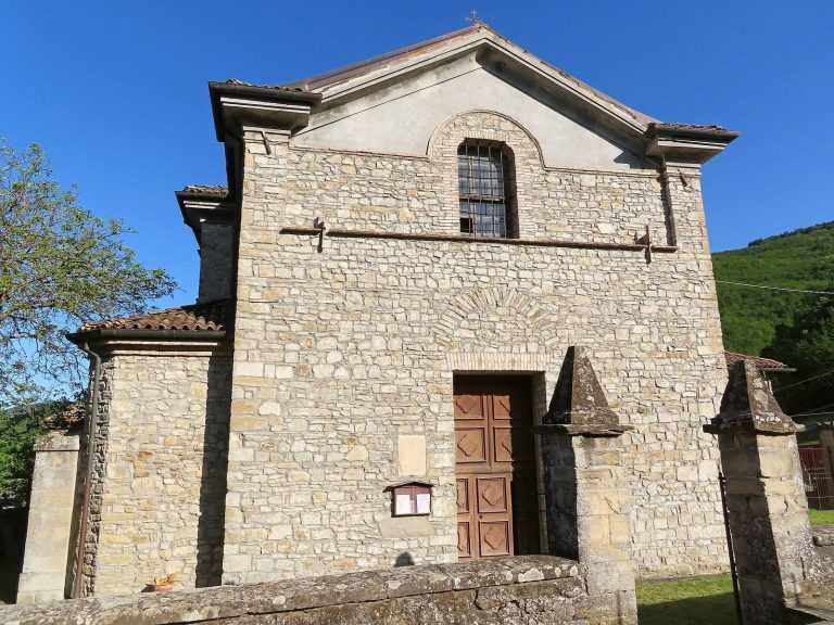 Santo Stefano: Catholic Parish Church in Terenzo, Italy