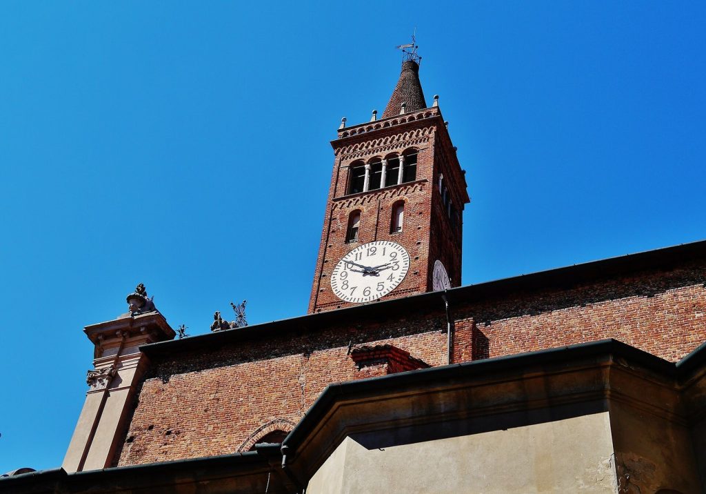 Saint Martin Collegiate Church: Treviglio’s Historic Basilica 1 Saint Martin Collegiate Church
