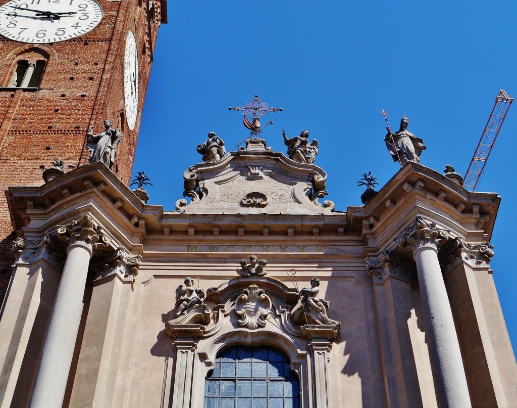 Saint Martin Collegiate Church: Treviglio’s Historic Basilica 2 Saint Martin Collegiate Church