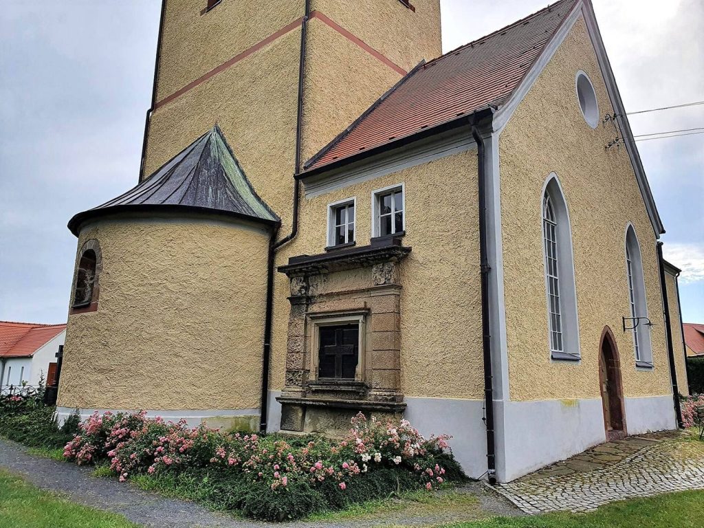 Kirche Hohnstädt: A Romanesque Choir-Tower Church in Germany 2 Kirche Hohnstädt