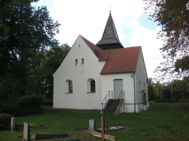 Village church Genshagen: An Evangelical Gothic Church in Germany