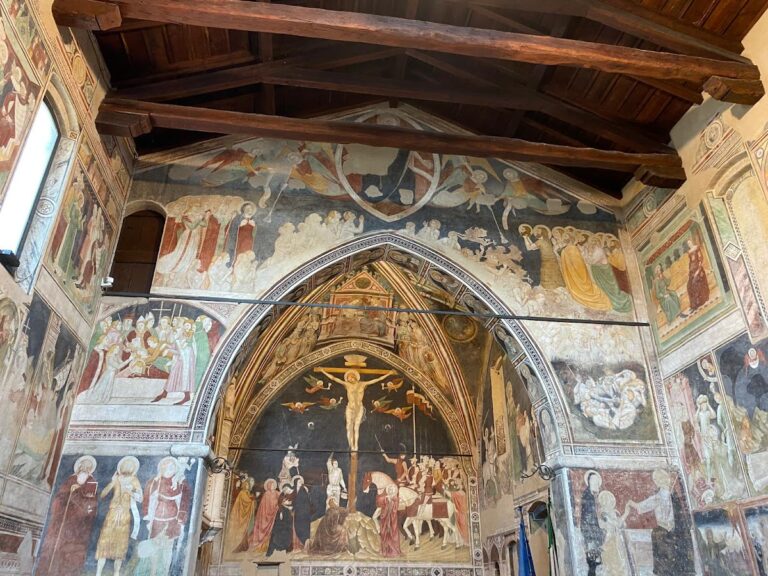 Santo Stefano Oratory: A Gothic Aristocratic Chapel in Italy