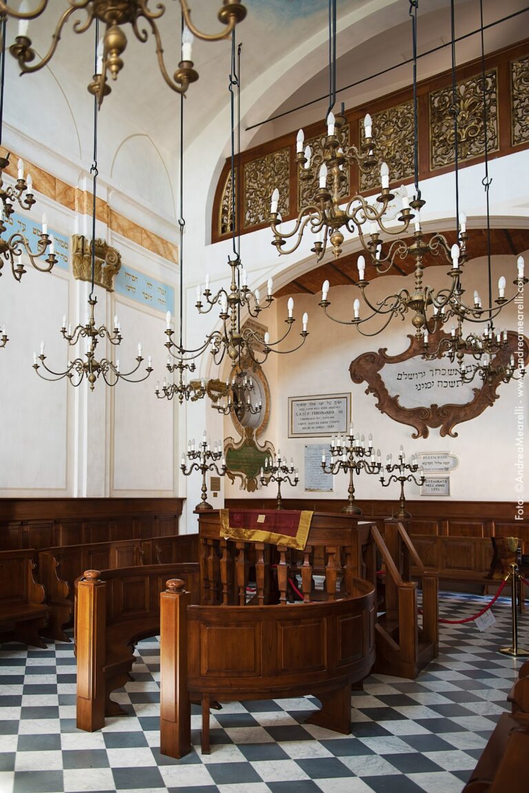 Sinagoga di Pitigliano: A Historic Jewish Synagogue in Italy