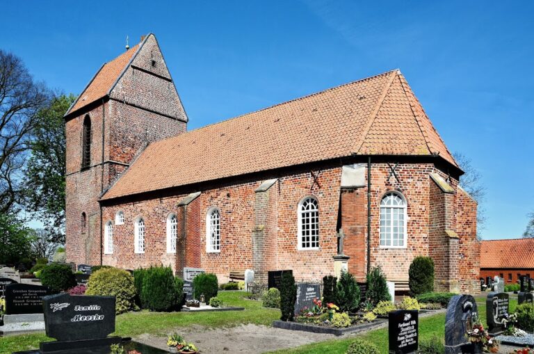 Peter-und-Paul-Kirche: A Late Gothic Lutheran Church in Germany