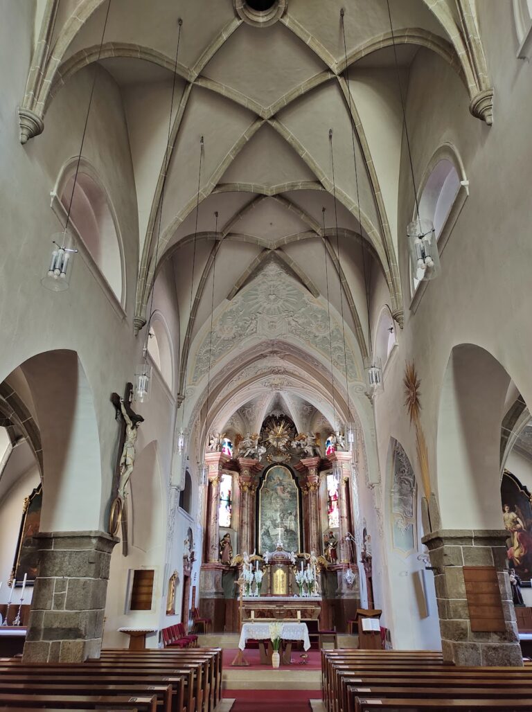 Maria Himmelfahrt (Zwettl): A Roman Catholic Parish Church in Austria