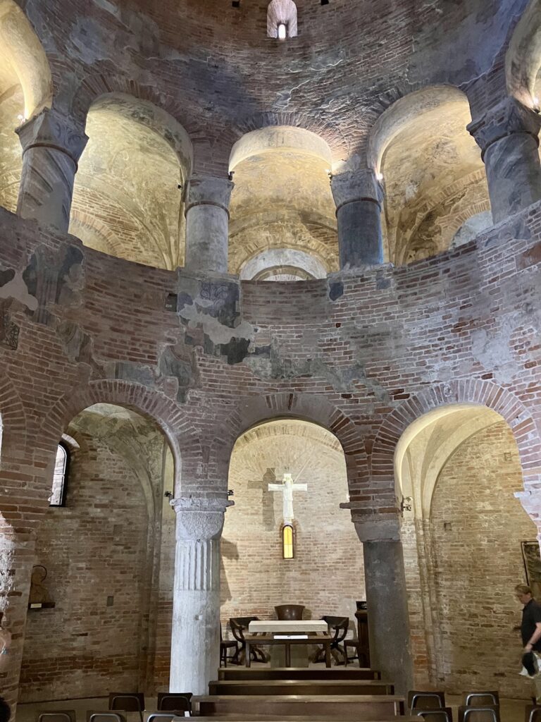 Rotonda di San Lorenzo: Mantua’s Medieval Circular Church 2 Rotonda di San Lorenzo