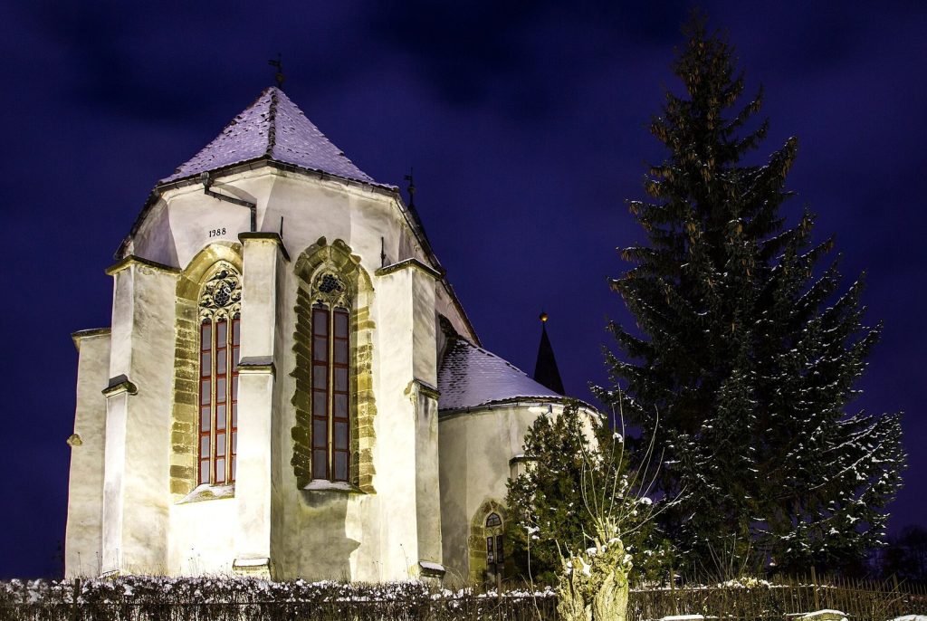 Lutheran Church in Richiș, Sibiu: A Fortified Gothic Church in Romania 3 Lutheran church in Richiș, Sibiu