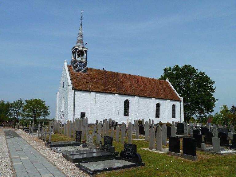 Church of Niebert: A Medieval Gothic Church in the Netherlands