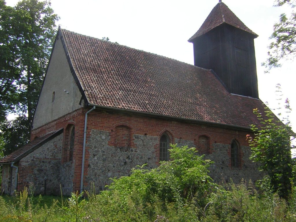 Holy Trinity church in Leszcz