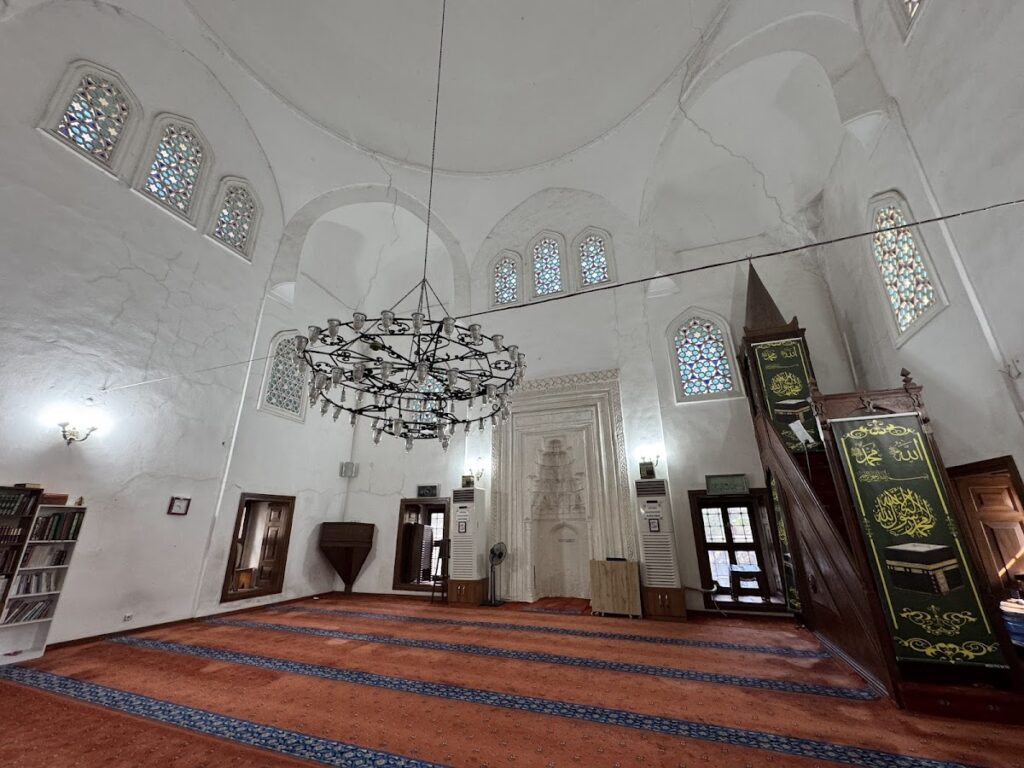 Ayşekadın Mosque