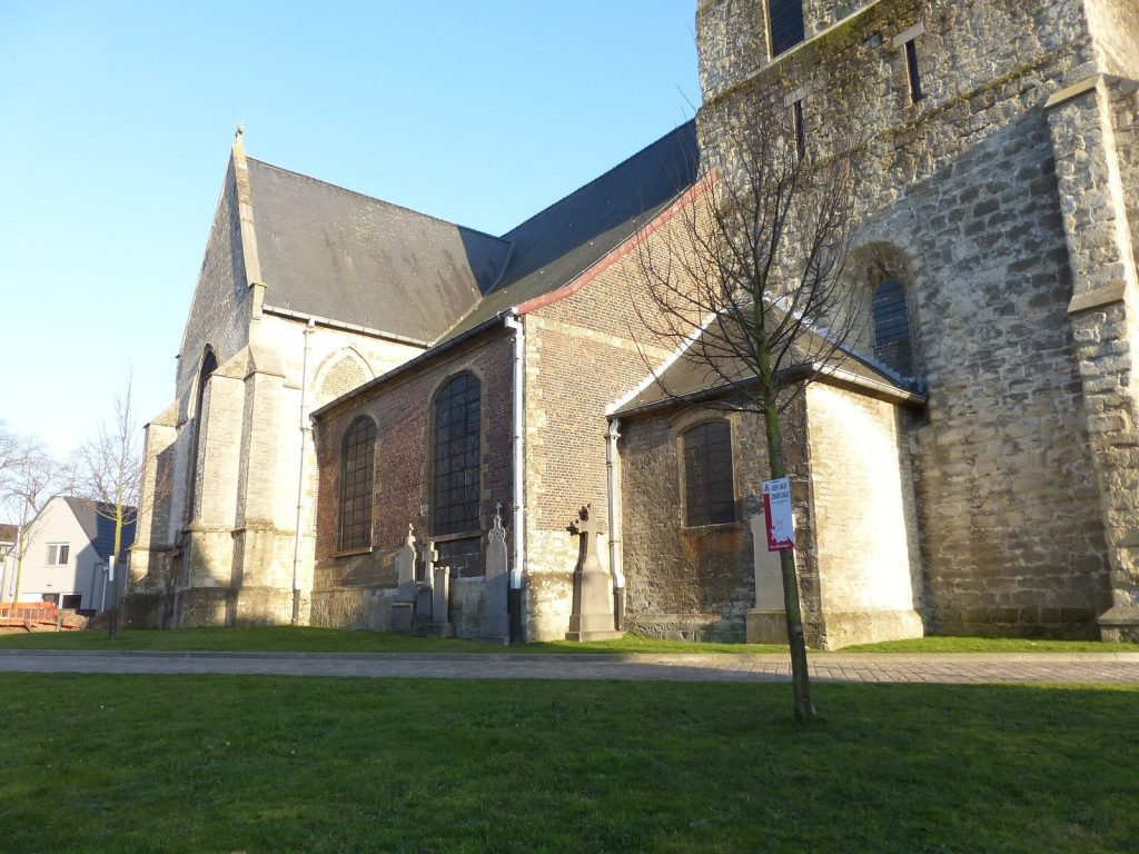 Saint Martin's Church: A Medieval Roman Catholic Church in Aalst, Belgium 1 Saint Martin's church