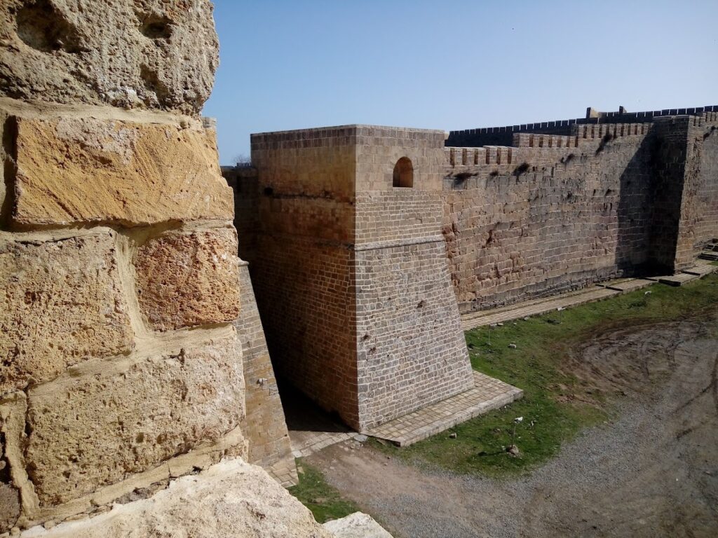 Crossed-dome temple of Derbent