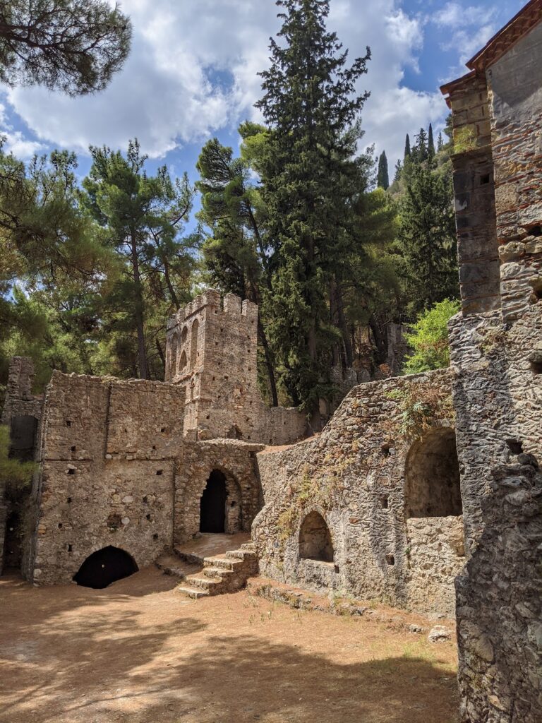 Peribleptos Monastery: A Late Byzantine Monastery at Mystras 3 Peribleptos Monastery