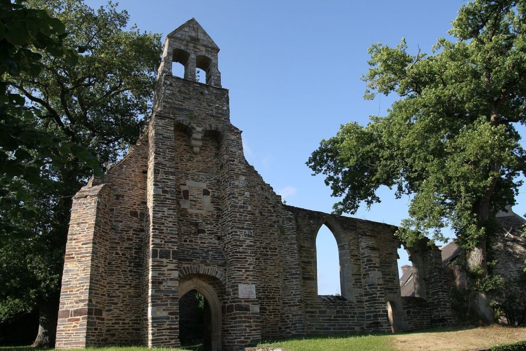 Chapel of the Madeleine of Malestroit: A Ruined Medieval Chapel in France 1 Chapel of the Madeleine of Malestroit