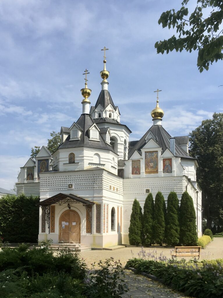 Holy Trinity Stefan Makhrishchsky Monastery: A Russian Orthodox Monastic Complex 2 Holy Trinity Stefan Makhrishchsky monastery
