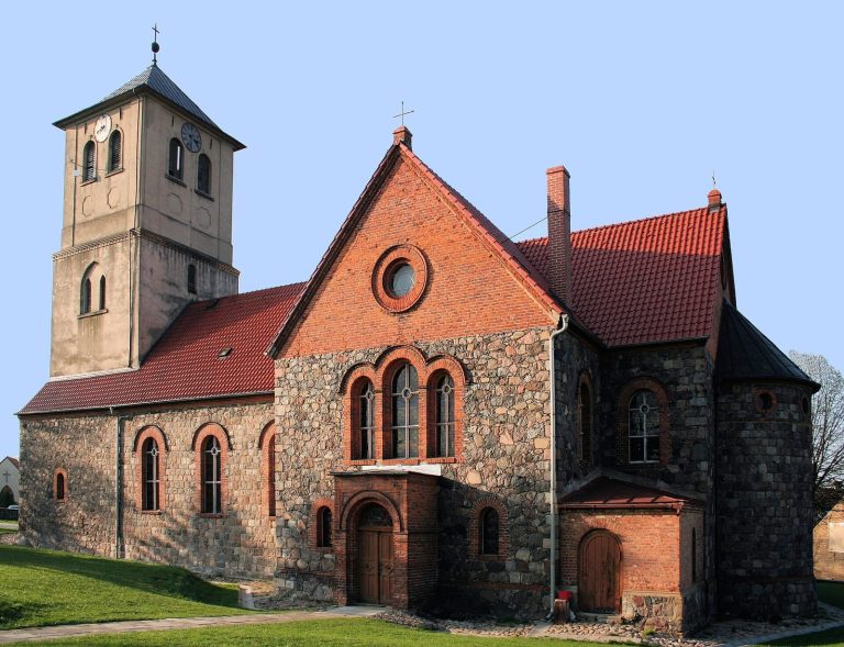 Saint Stanislaus Church in Cychry: A Roman Catholic Parish Church