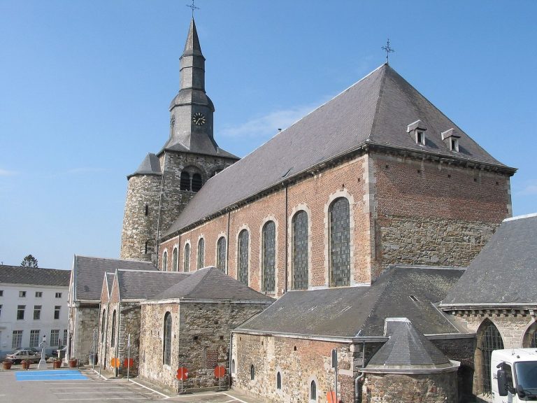 Saint-Feuillen Collegiate Church: A Historic Collegiate and Parish Church in Belgium
