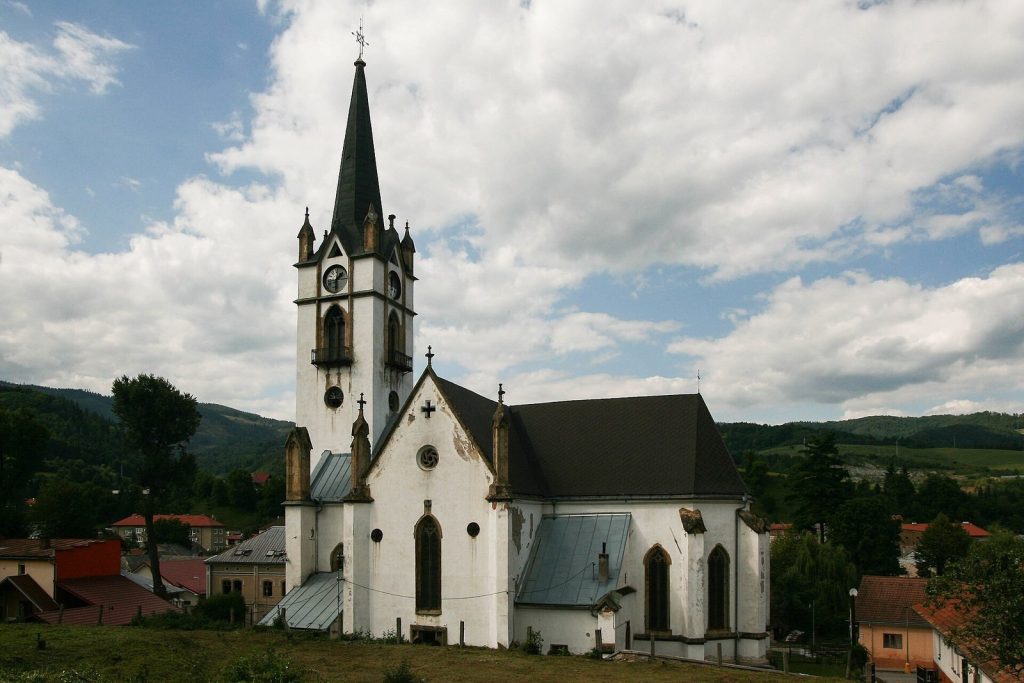 Evangelical Church of the Augsburg Confession in Dobšiná: A Late Gothic Church in Slovakia 1 Evanjelický a. v. kostol (Dobšiná)