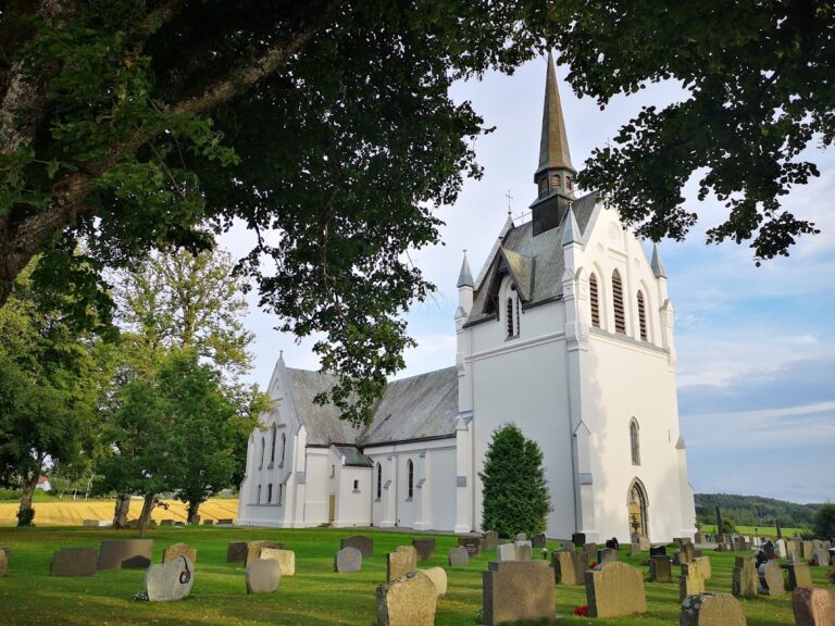Eidsberg Church: A Medieval Protestant Parish Church in Norway