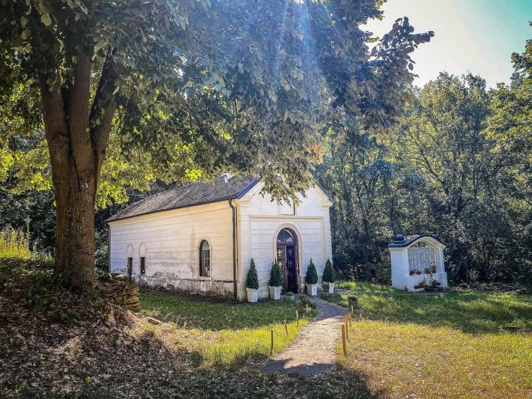Babičko Monastery: A Serbian Orthodox Monastic Complex in Serbia