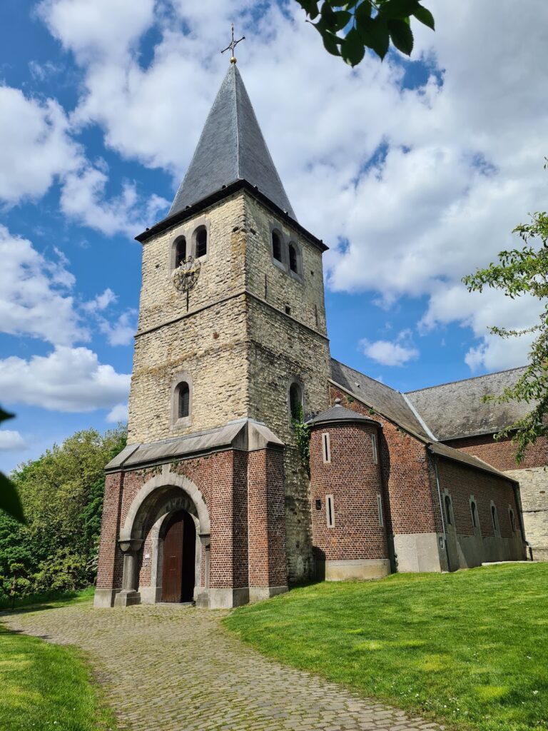Church of St. Clement: A Romanesque and Neo-Romanesque Church in Belgium