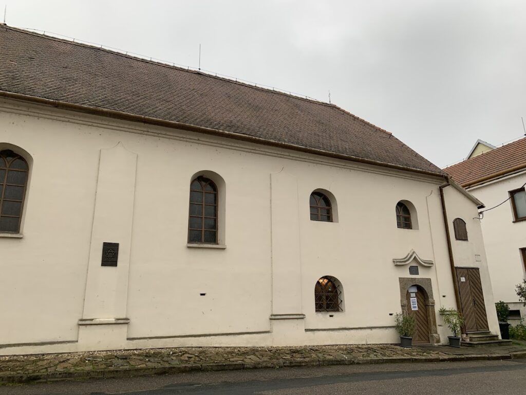 Dolní Kounice Synagogue: An Early Baroque Jewish House of Worship in Czechia 1 Dolní Kounice Synagogue