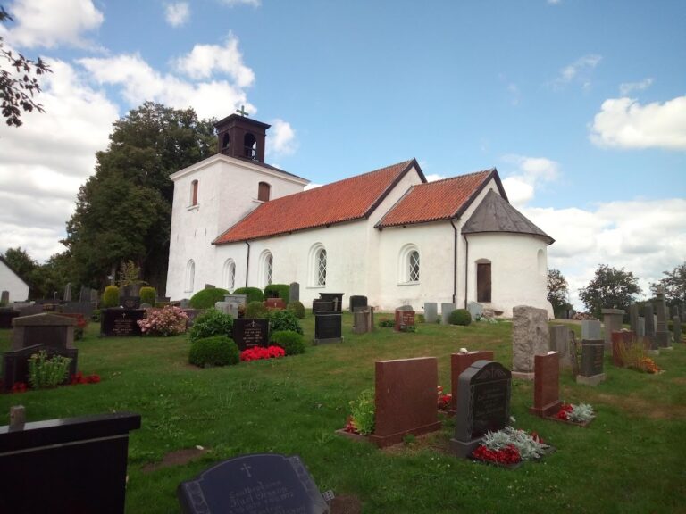 Fågeltofta Church: A Romanesque Parish Church in Sweden