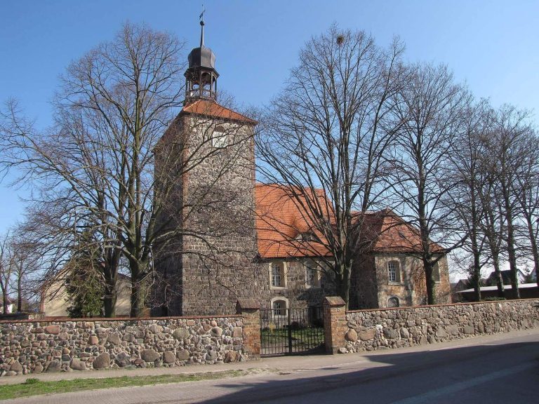Village church Groß Machnow: A Thirteenth-Century Evangelical Church in Germany