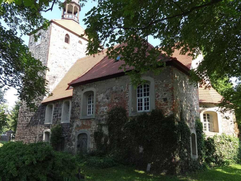 Village church Groß Machnow: A Thirteenth-Century Evangelical Church in Germany 2 Village church Groß Machnow