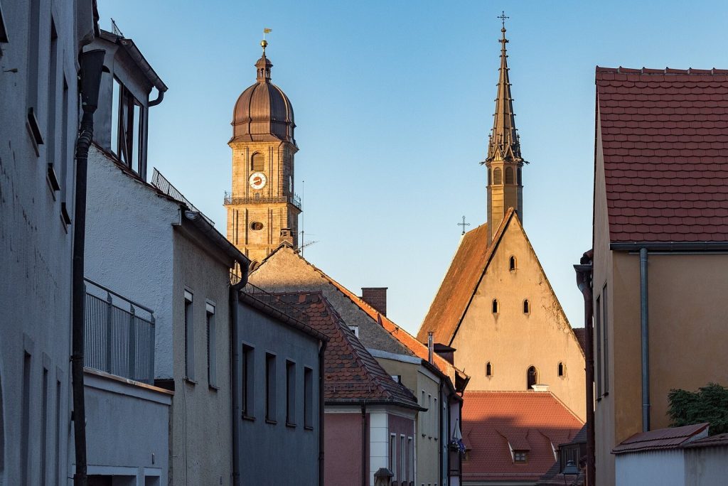 Frauenkirche in Amberg: A Gothic Church and Former Court Chapel 3 Katholische Nebenkirche, sogenannte Frauenkirche, ehemalige Hofkapelle