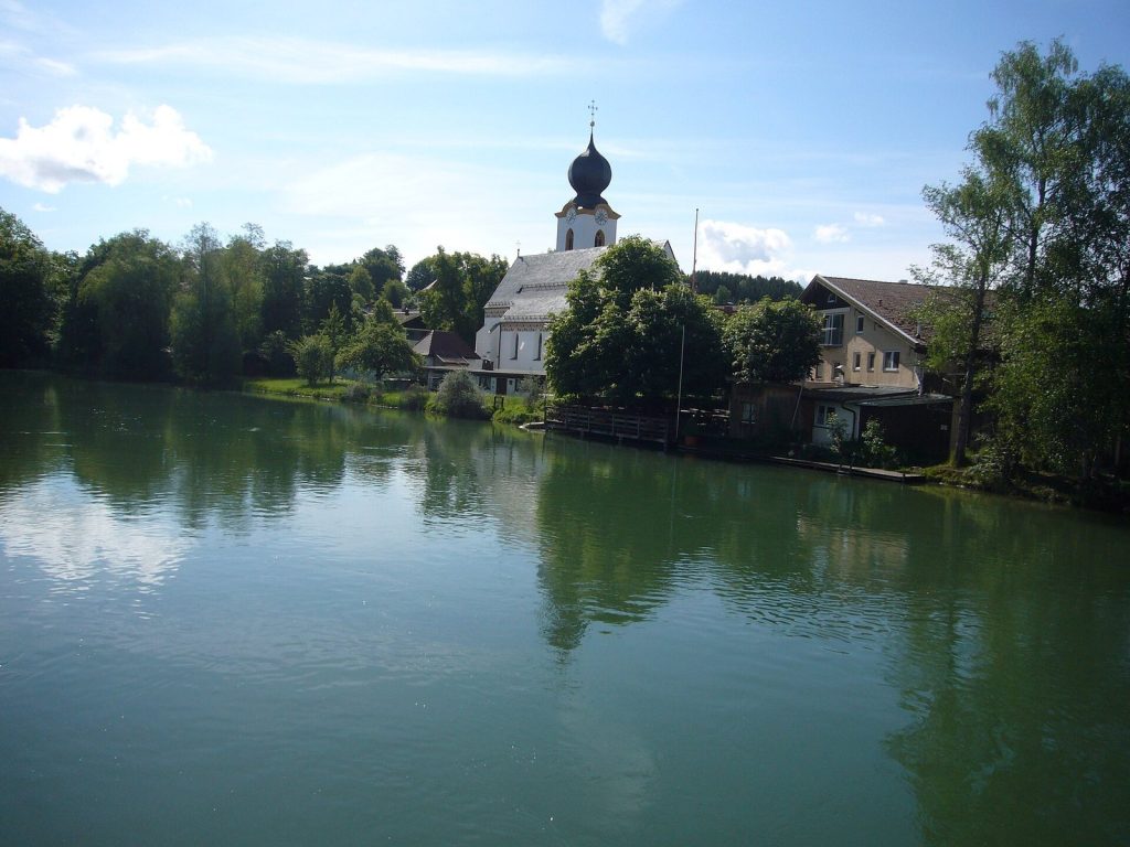 St. Johann Baptist: A Late Gothic Parish Church in Germany 1 St. Johann Baptist