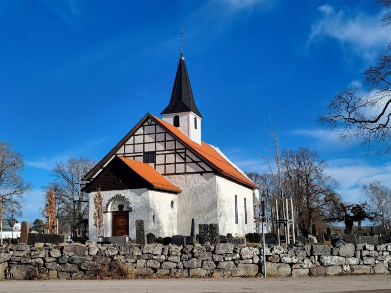 Borre Church: A Romanesque Parish Church in Norway