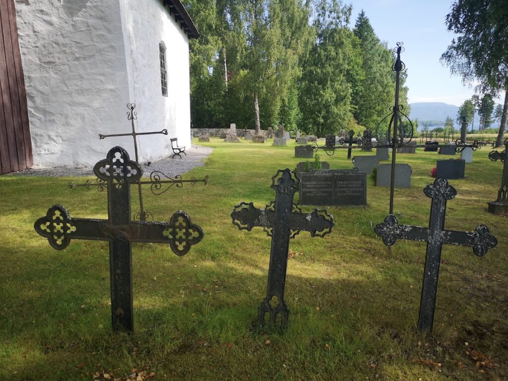 Romnes Church: A Romanesque Parish Church in Norway 2 Romnes Church