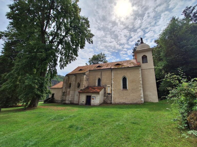 Church of Saint Kilian: A Roman Catholic Filial Church in Czechia