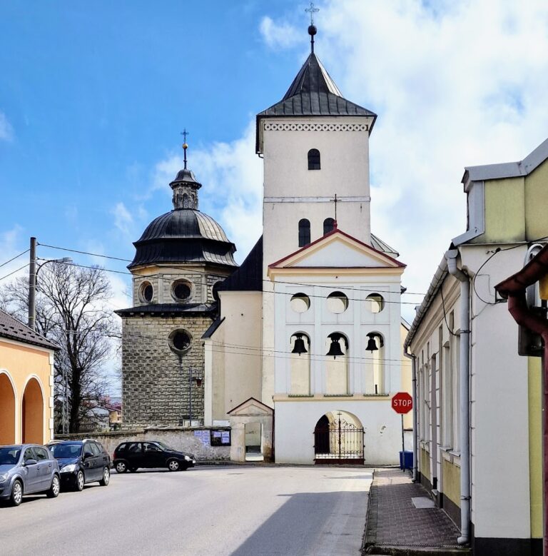 Saint Bartholomew Church in Staszów: A Gothic Parish Church in Poland