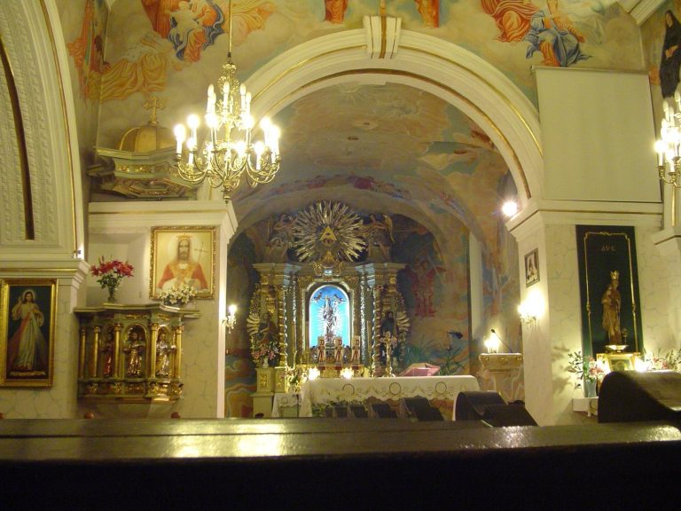 Saint Martin Church in Radziechowy: A Historic Roman Catholic Parish Church