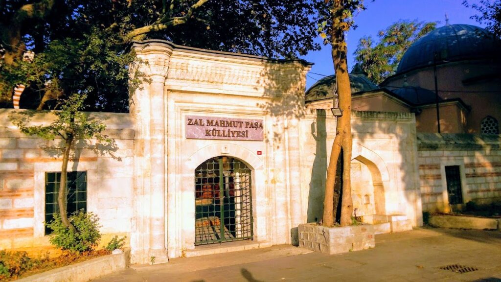 Zal Mahmud Pasha Mosque
