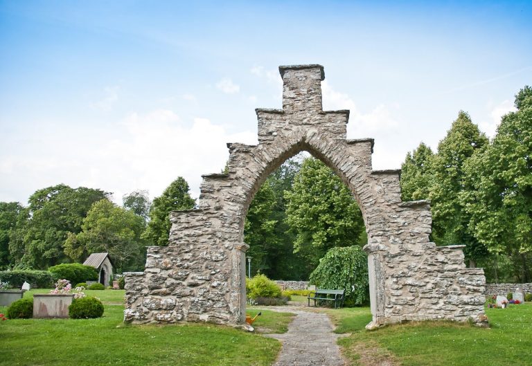 Tingstäde Church: A Medieval Rural Church on Gotland