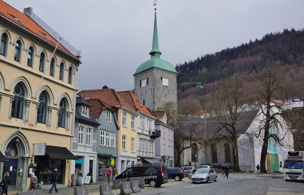 Korskirken: A Historic Church in Bergen, Norway 3 Korskirken