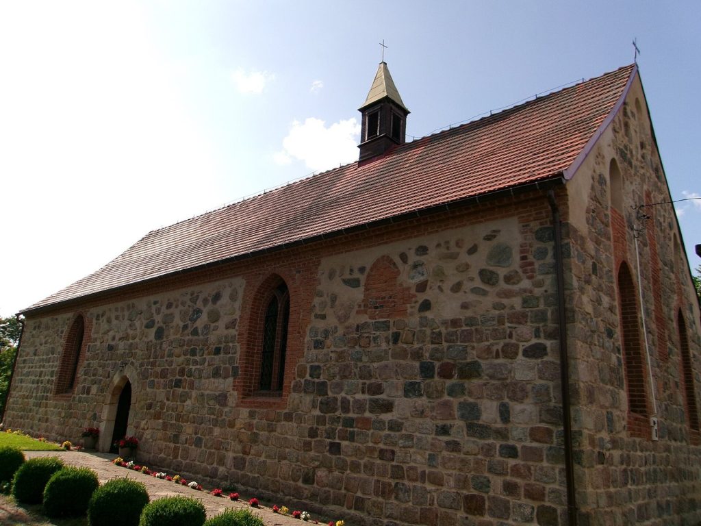 Church of Our Lady of the Rosary in Letnin: A Medieval Filial Church in Poland 1 Kościół Matki Bożej Różańcowej w Letninie