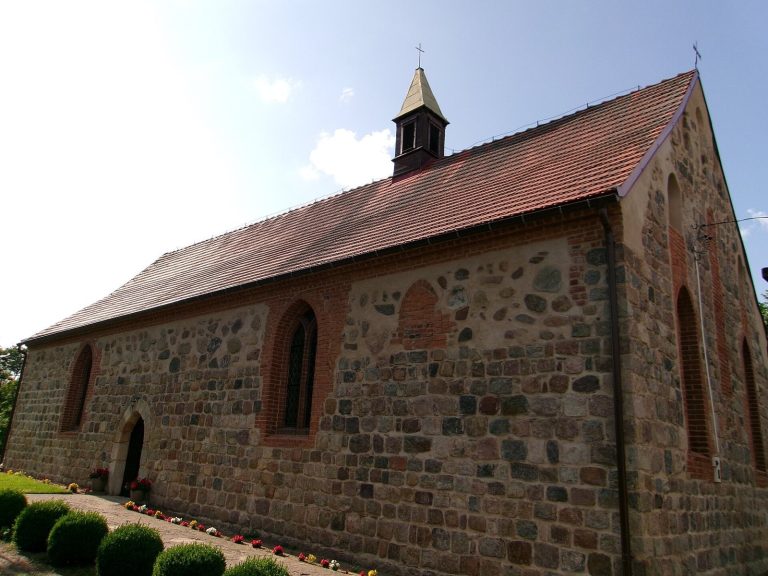 Church of Our Lady of the Rosary in Letnin: A Medieval Filial Church in Poland