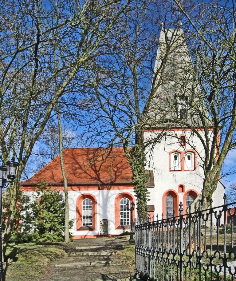 Kirche Wiederitzsch: An Evangelical Lutheran Chancel-Tower Church in Leipzig