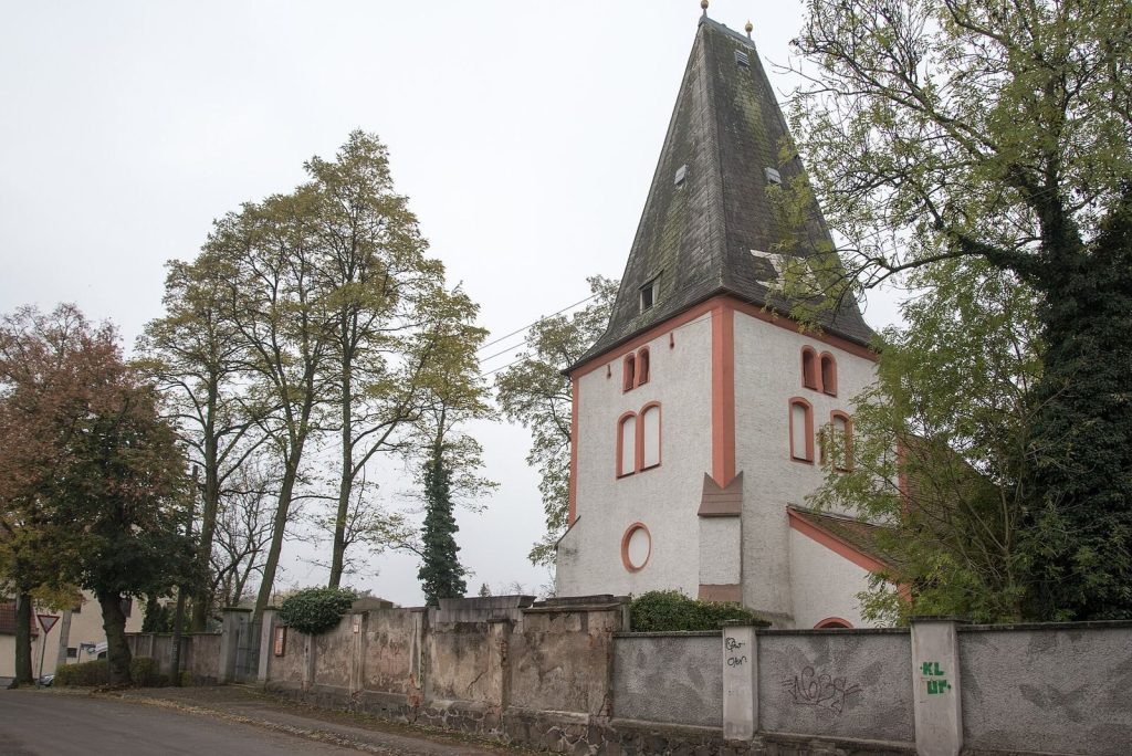 Kirche Wiederitzsch: An Evangelical Lutheran Chancel-Tower Church in Leipzig 2 Kirche Wiederitzsch