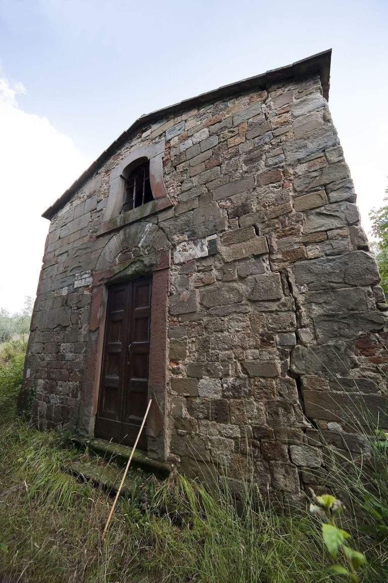 San Michele a Luciano: A Romanesque Church in Italy