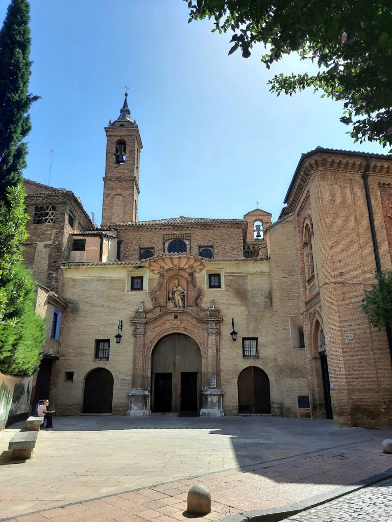 Monastery of Comendadoras Canonesas del Santo Sepulcro: A Mudejar and Gothic Monastic Complex in Zaragoza 2 Monastery of Comendadoras Canonesas del Santo Sepulcro